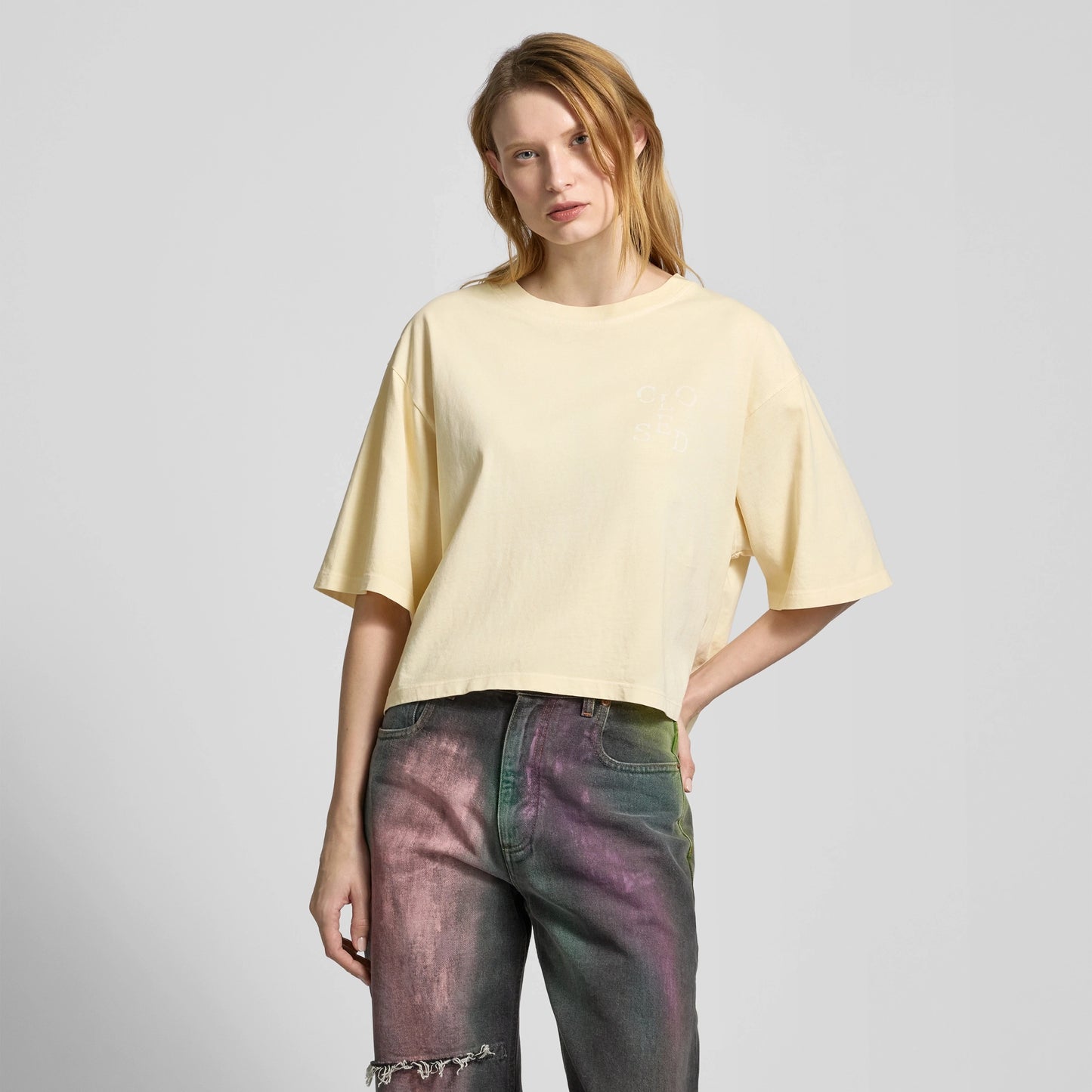 Closed Official Oversize Cropped Tee Shirt in Pale Yellow, size XS