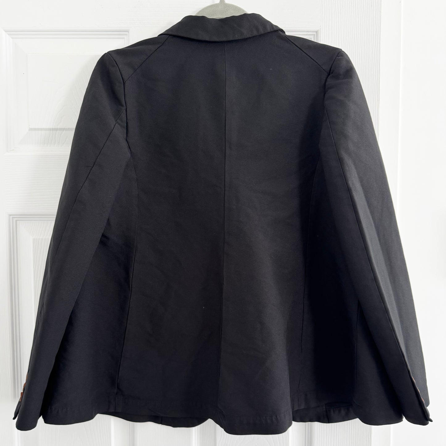 Comme des Garcons Crinkled 3 Button Flared Blazer in Black, size Small