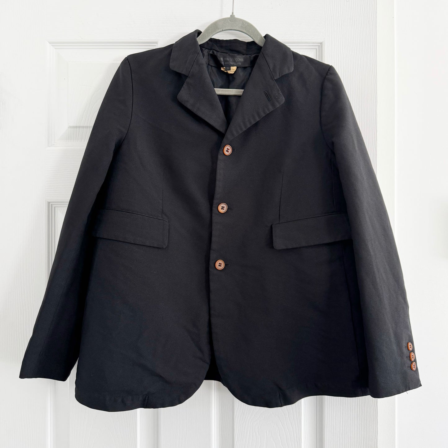 Comme des Garcons Crinkled 3 Button Flared Blazer in Black, size Small