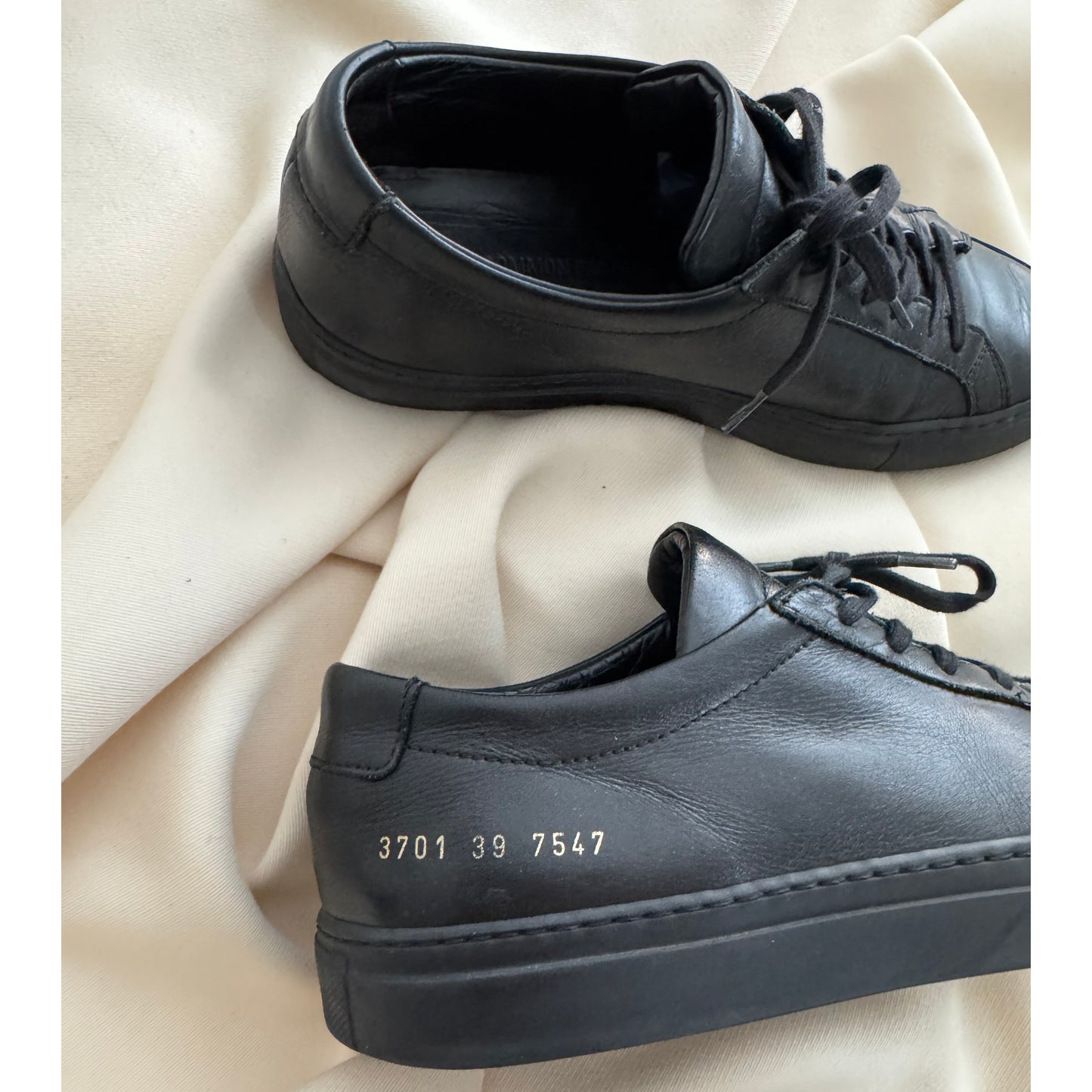 Common Projects Achilles Low Sneakers in Black, size 39