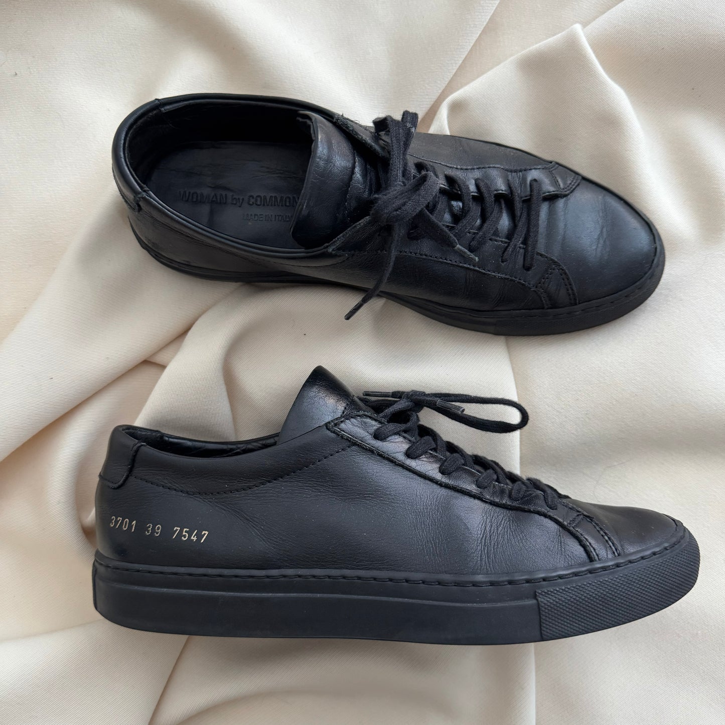 Common Projects Achilles Low Sneakers in Black, size 39