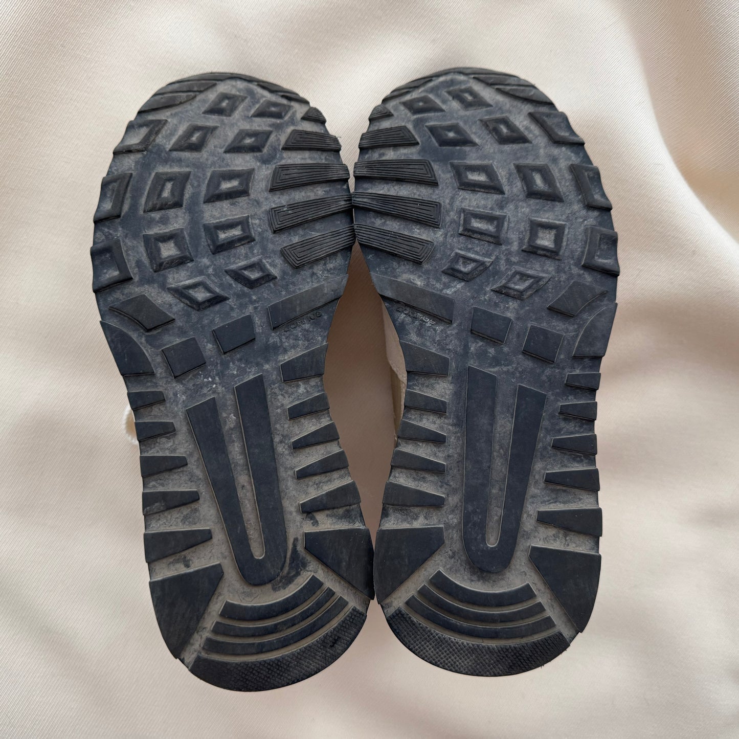 Common Projects Track 80 Sneaker in Tan, size 35