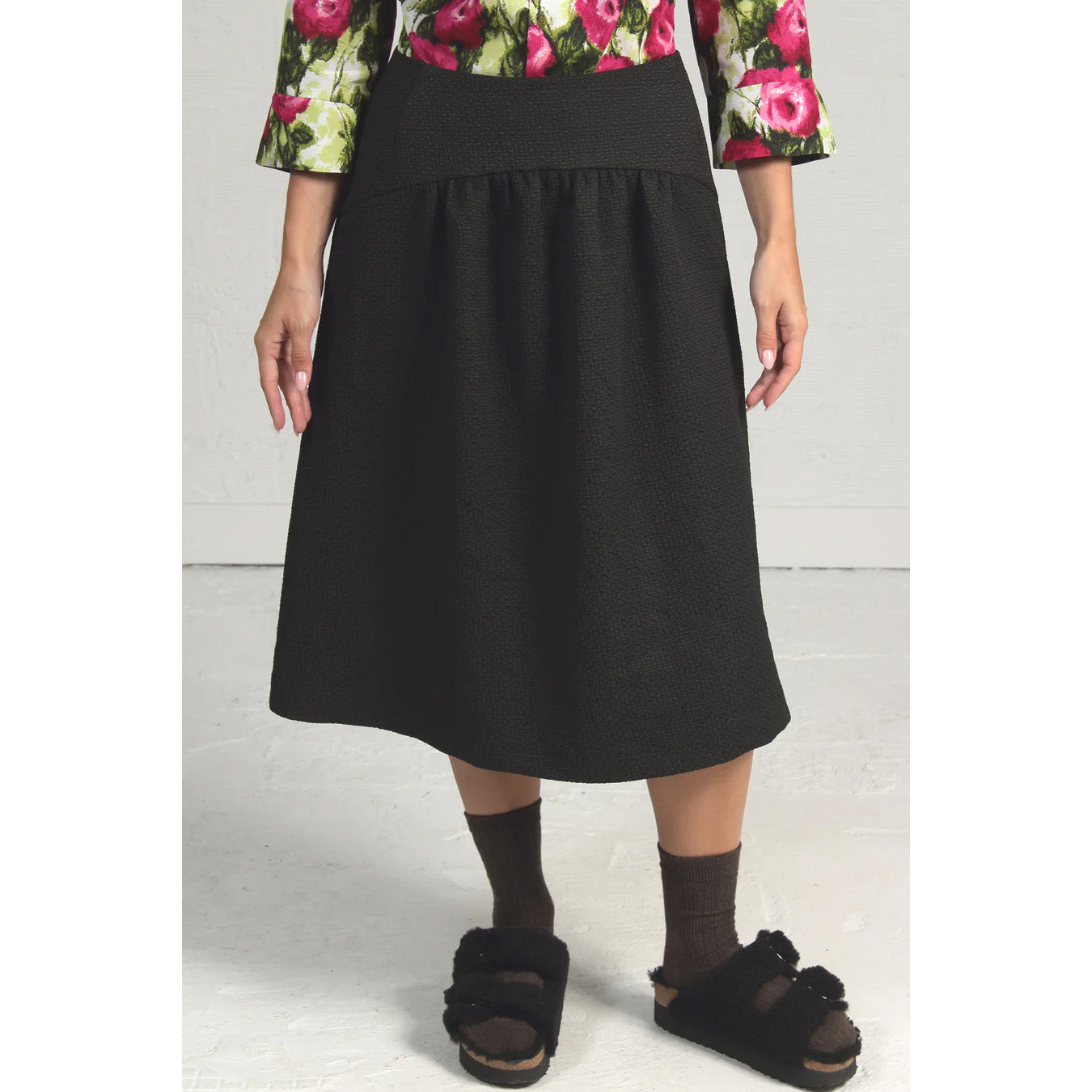 Comrags Textured A-line Skirt in Black, size XS