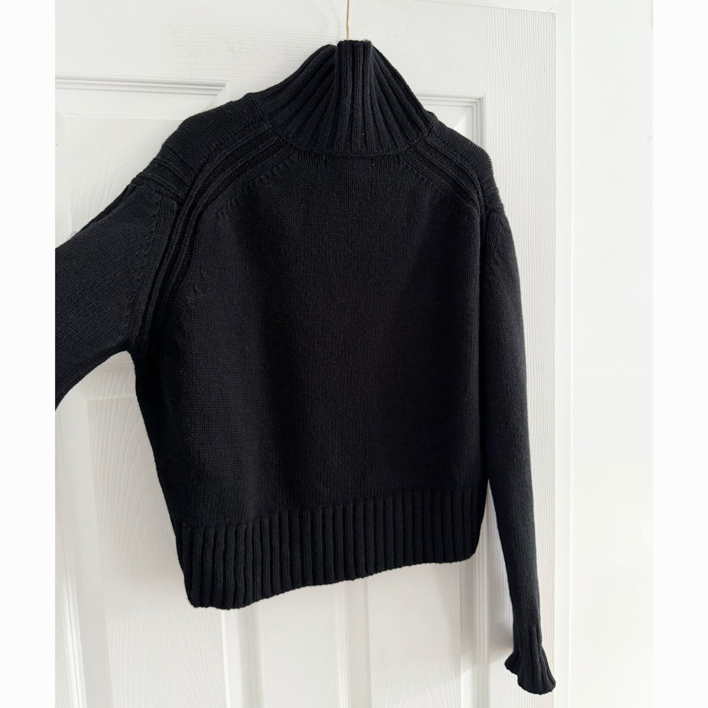 & Daughter "Fintra" Cropped Turtleneck in Black, size Small