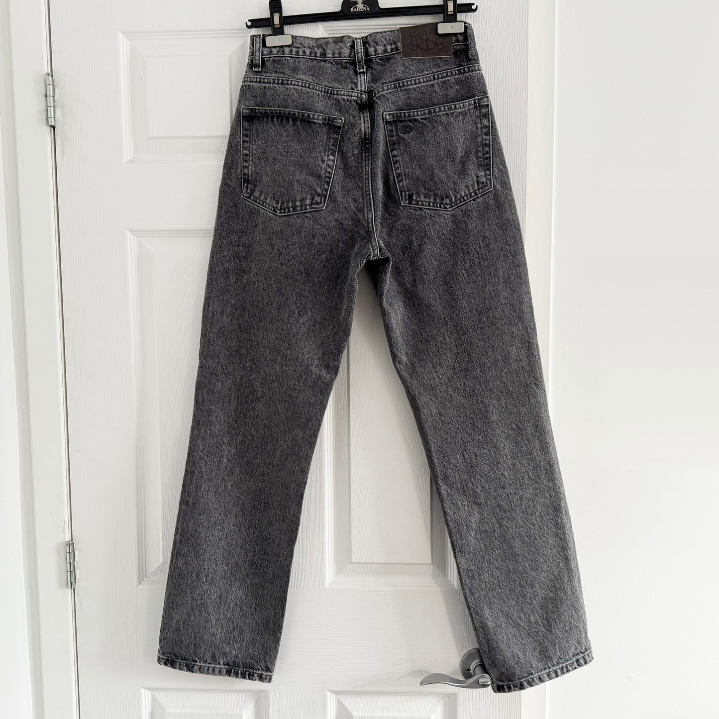 De Rococo "No.6" High Waisted Straight Full Length Denim in Smokey Grey, size 27