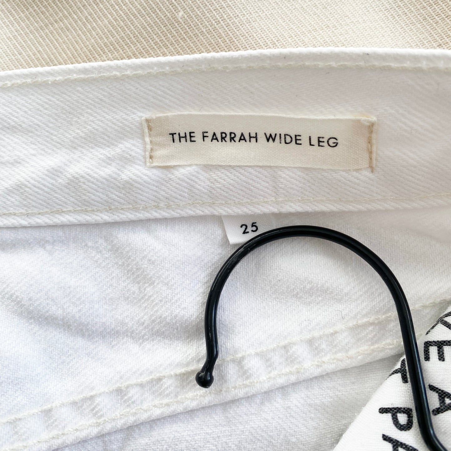 Denim Forum "Farrah" Jeans in White, size 25