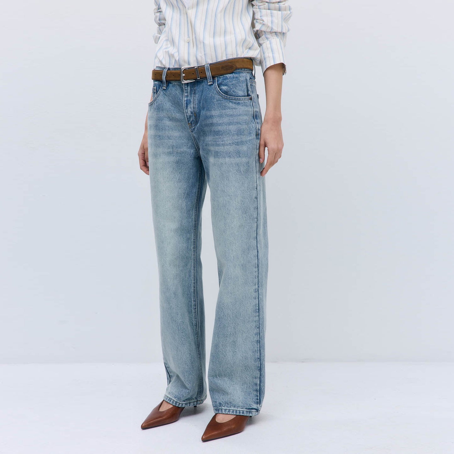 De Rococo "No. 11" Mid Rise Full Length Baggy Denim in Dusty Blue, size 27