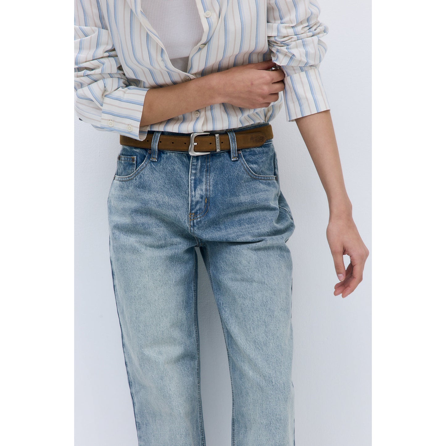 De Rococo "No. 11" Mid Rise Full Length Baggy Denim in Dusty Blue, size 27
