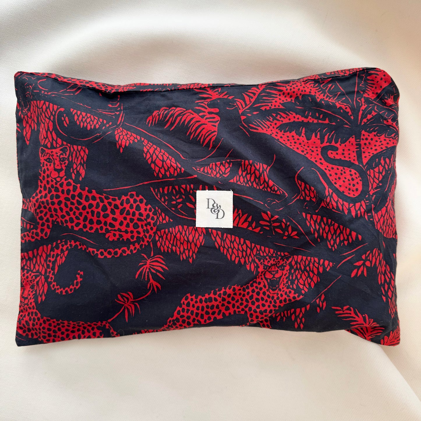 Desmond & Dempsey x Veronica Beard Short-Sleeve Cotton Pajama Set in Black/Red, size Medium