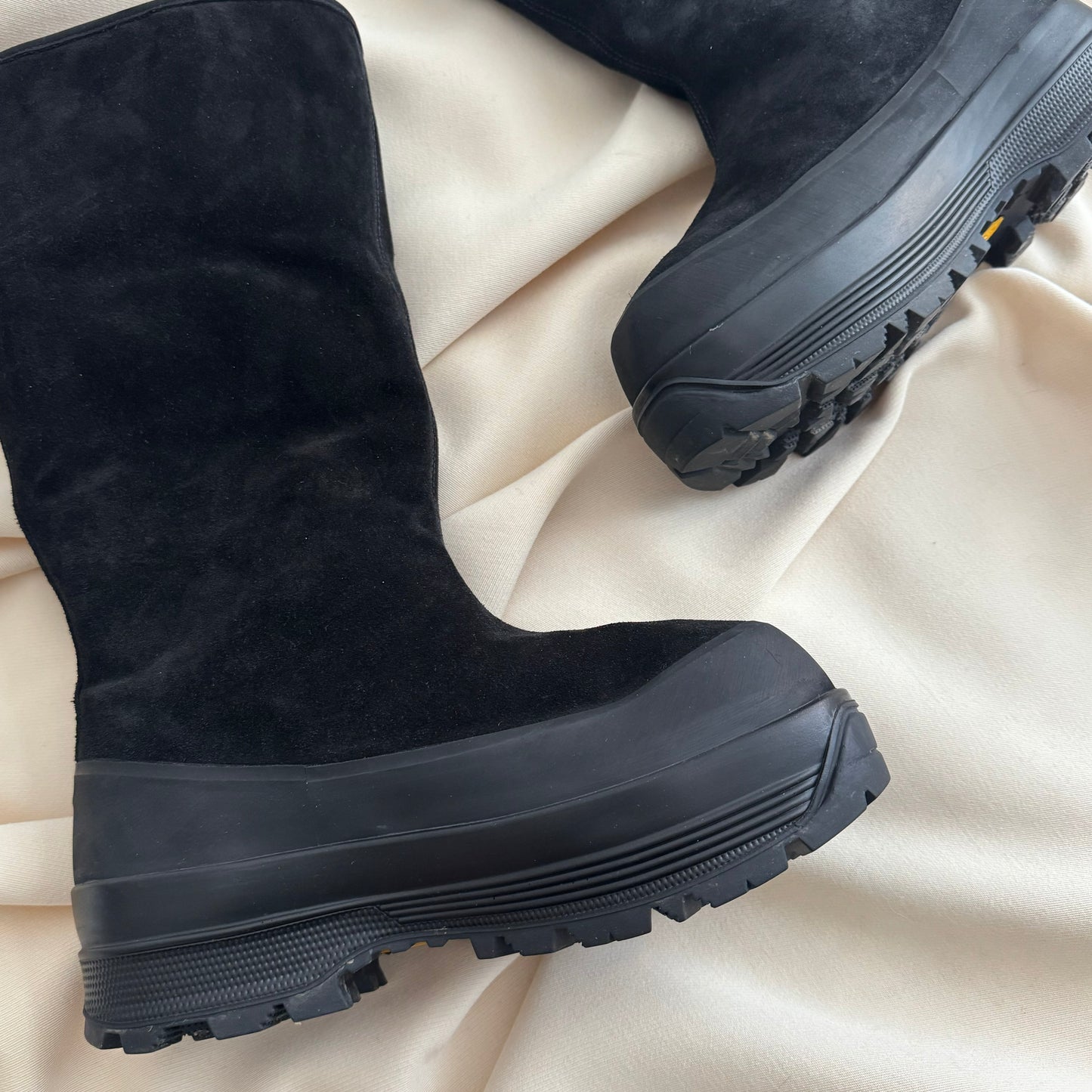 Diemme "Alta Badia" Shearling Lined Boot in Black Suede, size 38