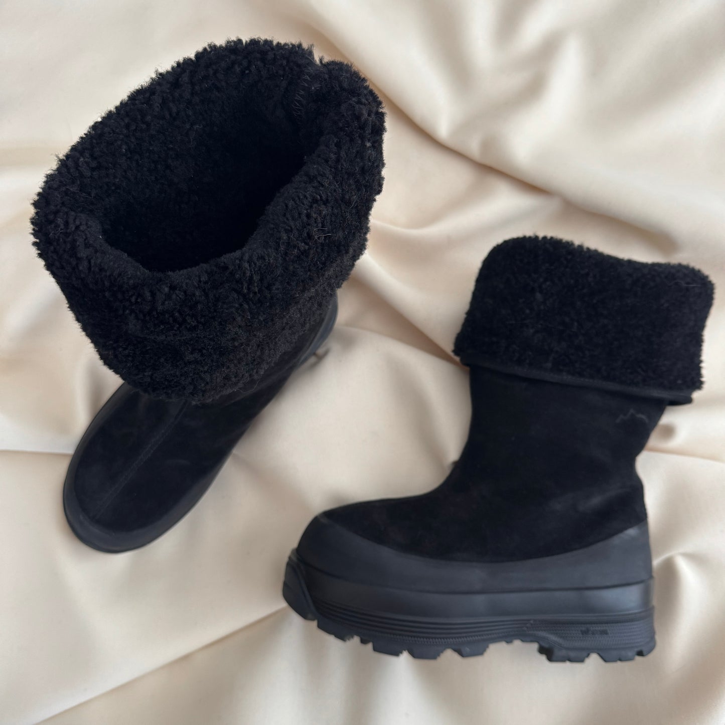 Diemme "Alta Badia" Shearling Lined Boot in Black Suede, size 38
