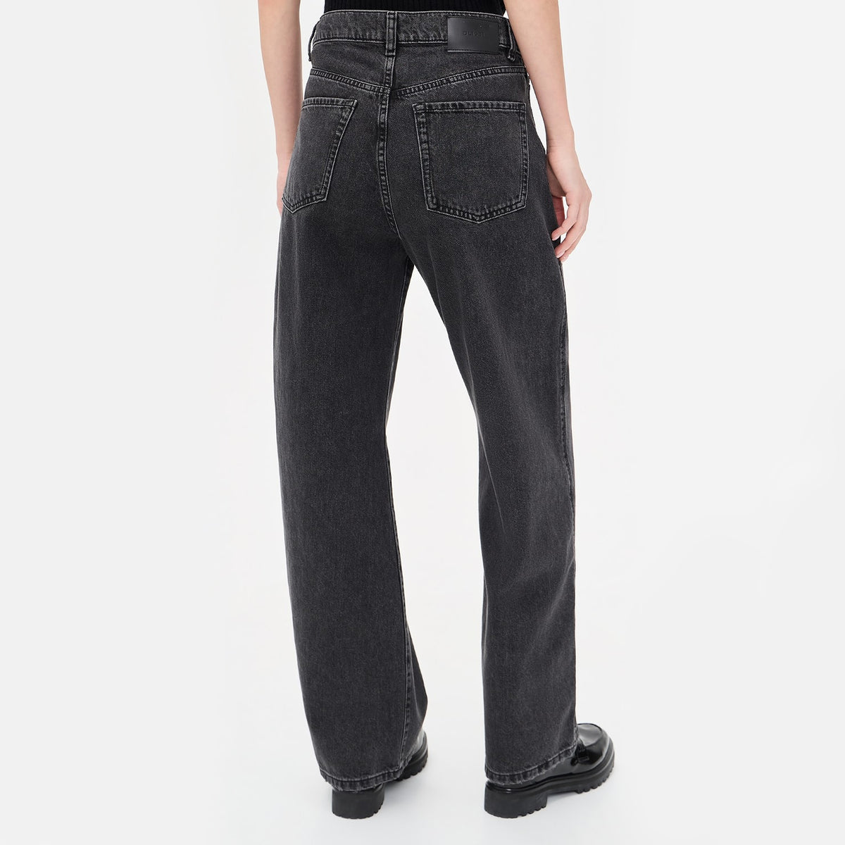 DL1961 "Taylor Relaxed Barrel 31" Jeans in "Nightshade", size 29