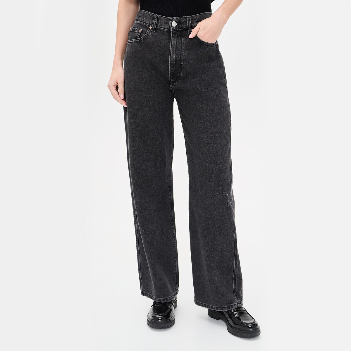 DL1961 "Taylor Relaxed Barrel 31" Jeans in "Nightshade", size 29