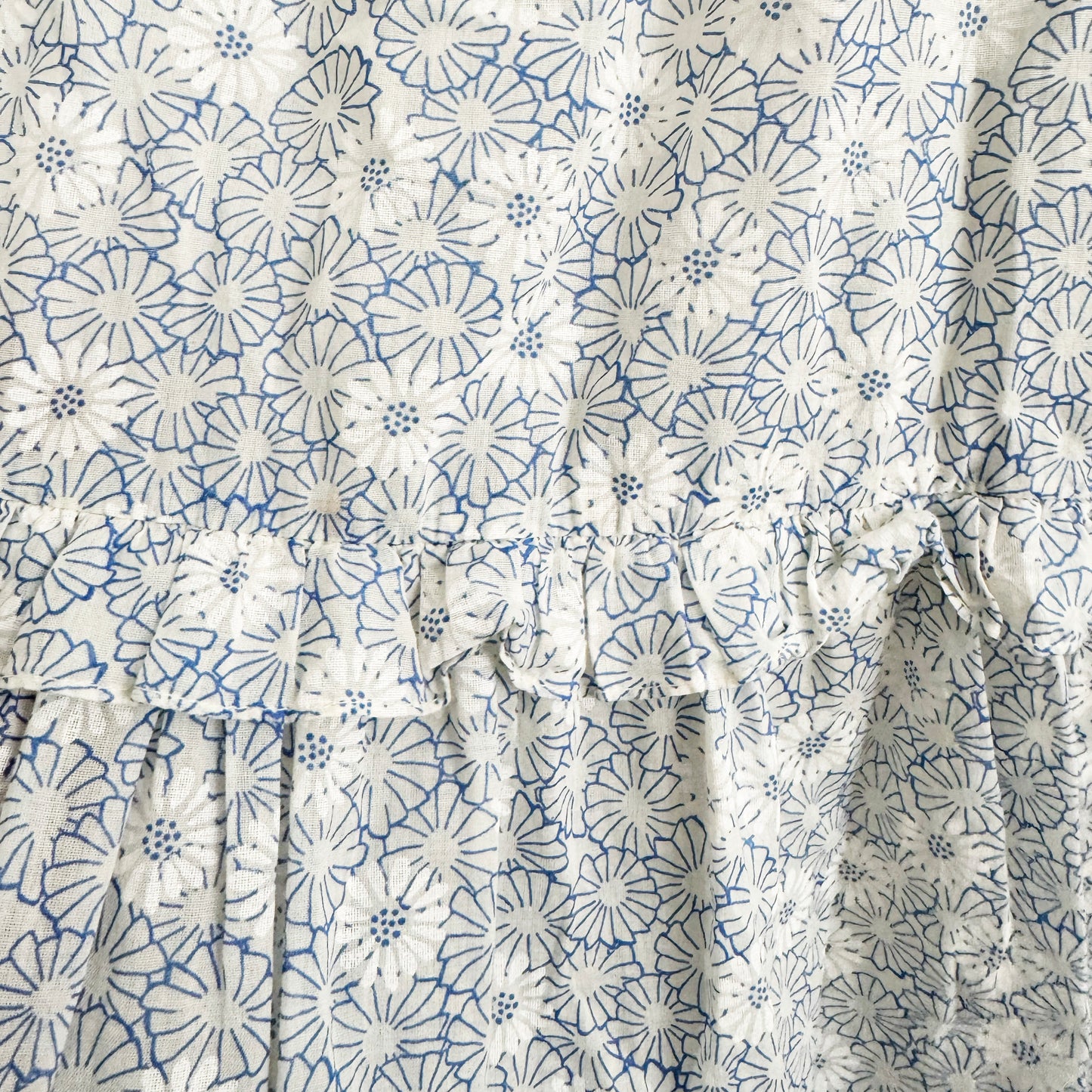 ** KIDS ** Doen Blue/White Floral Cotton Dress, size 10 years