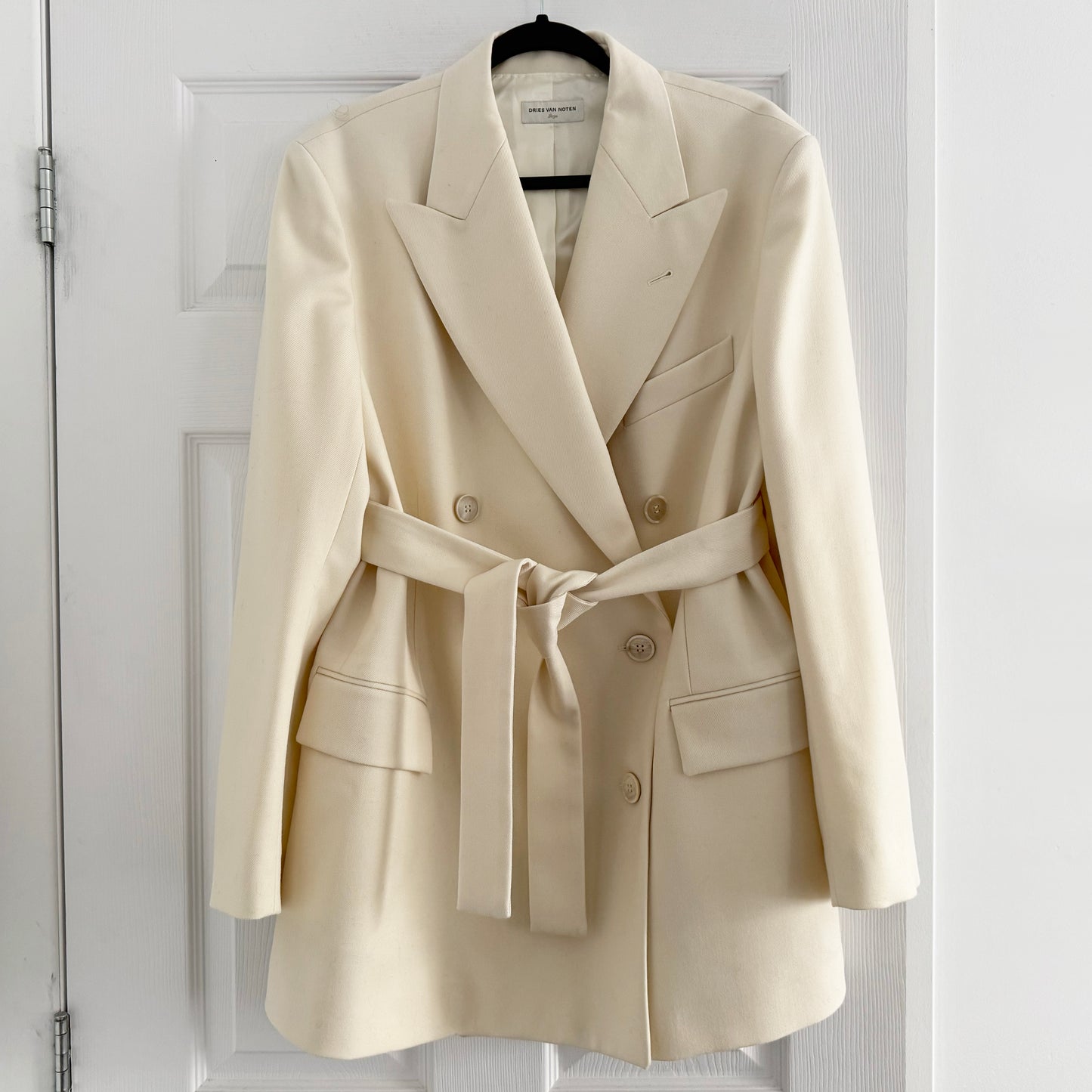 Dries Van Noten "Bomeos" Blazer in Ivory, size Large