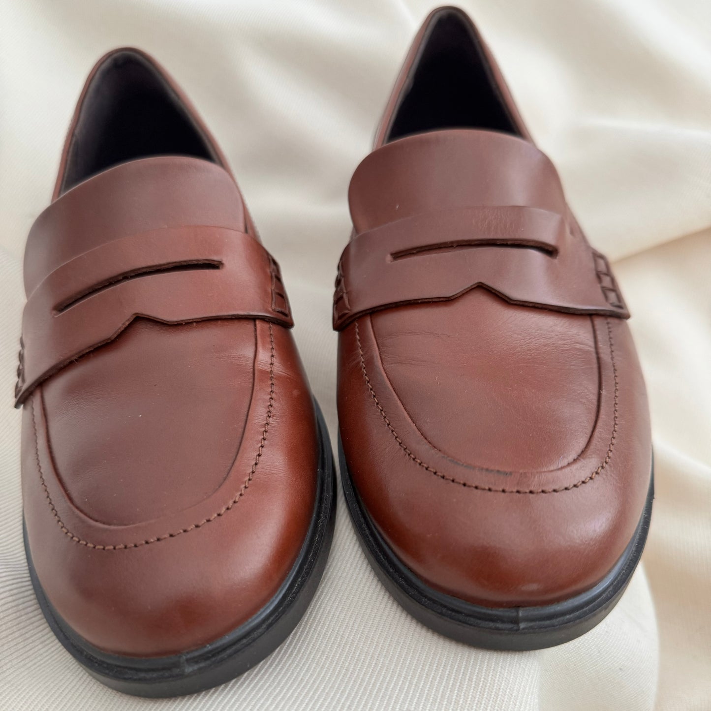 ECCO Brown Loafers, size 40 (fits like 39)