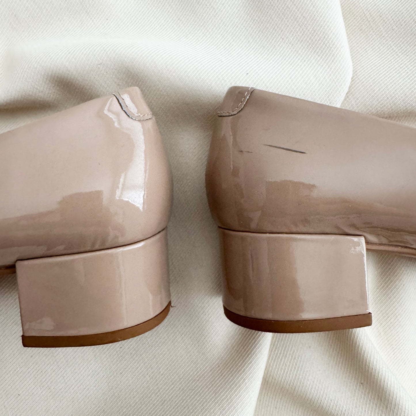 ECCO Patent Leather Stack Heel Pumps in Nude, size 40