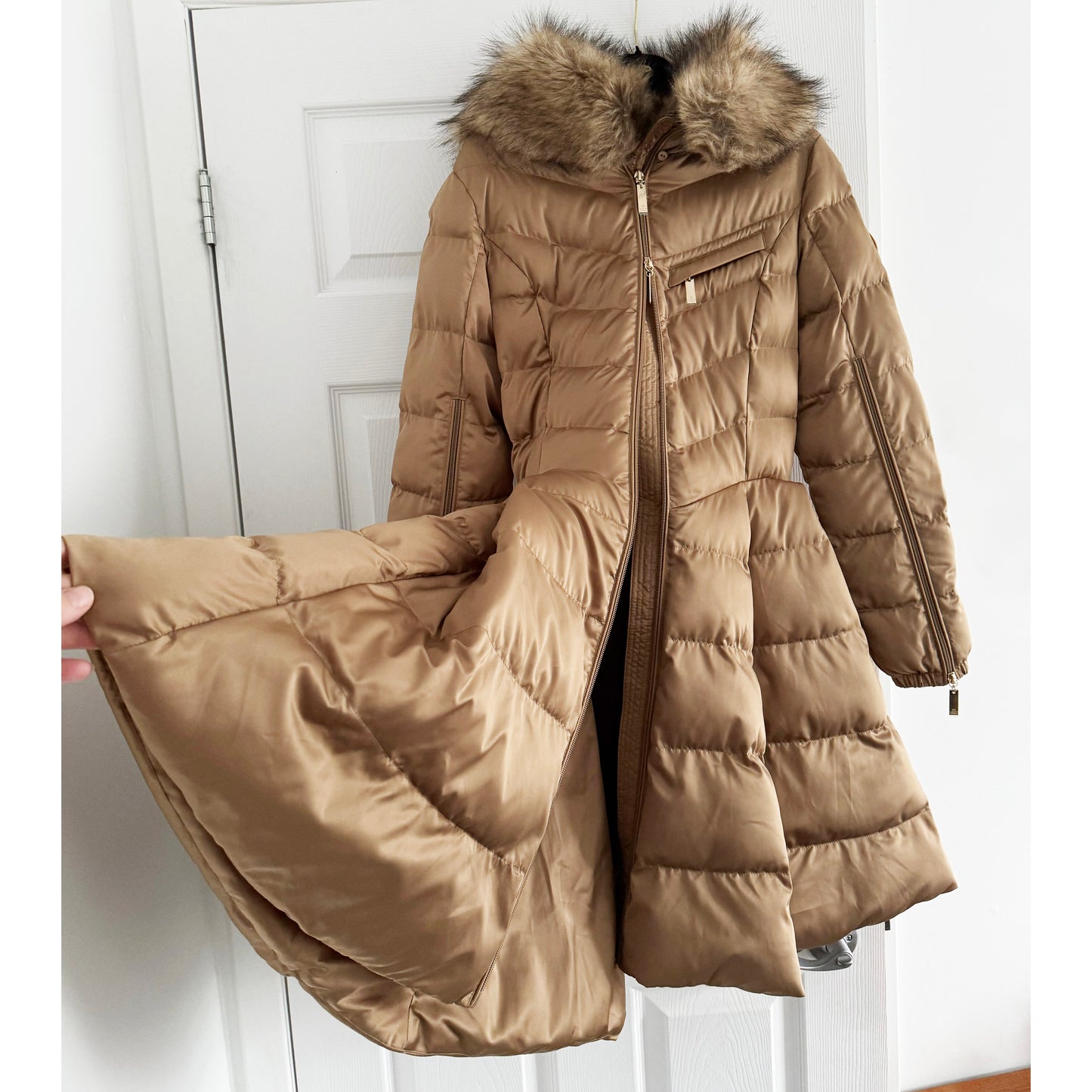 Elizabetta Franchi Flared Skirt Puffer in Beige, size 40IT (fits like size 2)