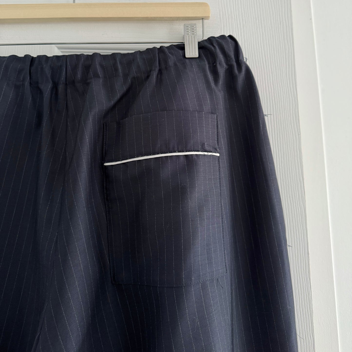 Facon Jacmin "Pieter" pants in Navy/White Stripe, size 40
