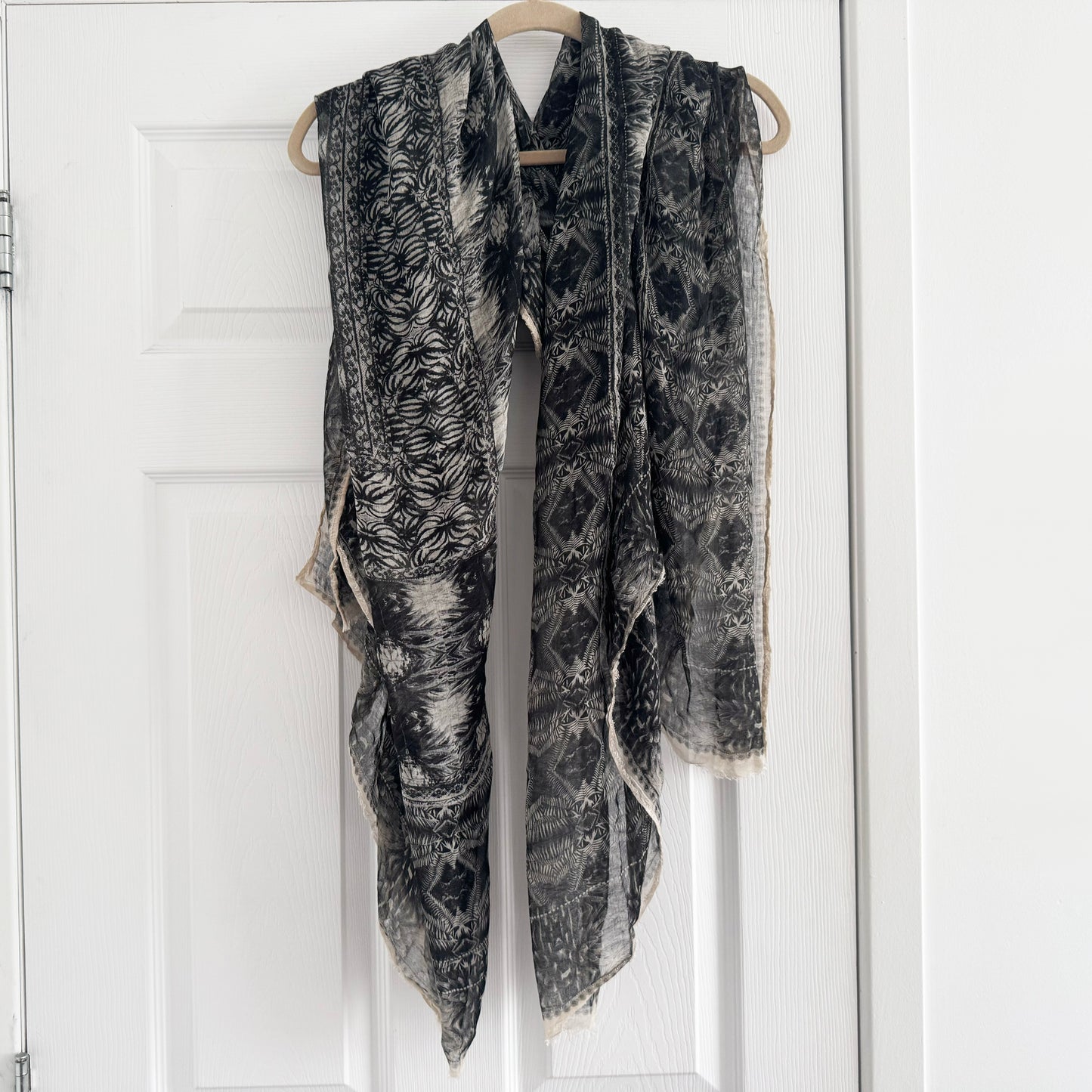 Faliero Sarti Modal/Cashmere Printed Scarf in Black/Ivory