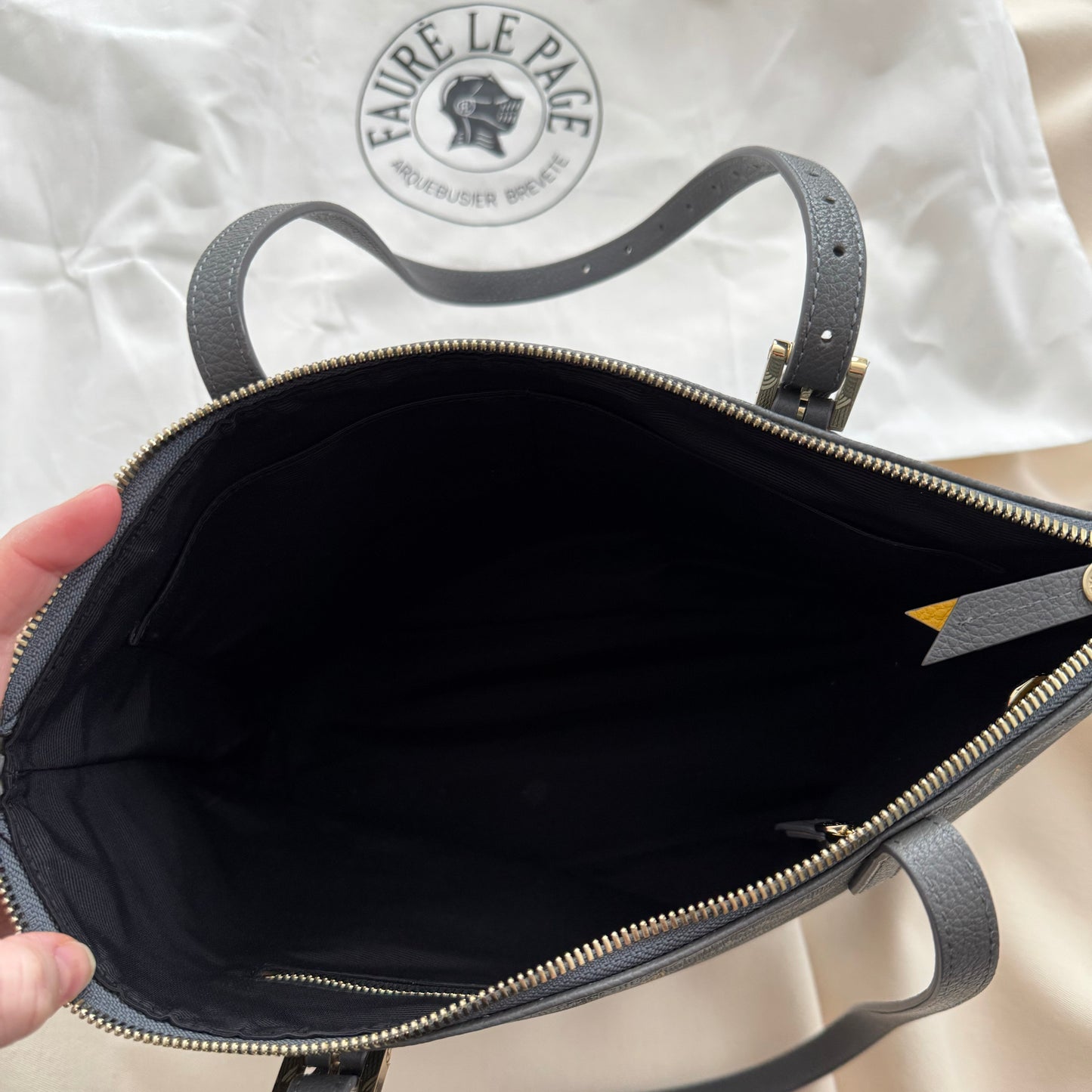 Fauré le Page "Daily Battle 27 w Zip" Tote in Grey