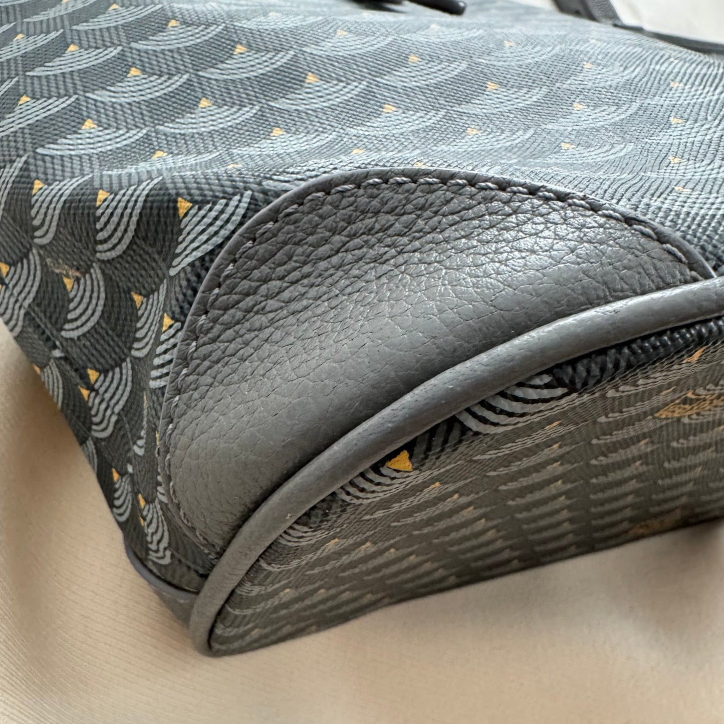 Fauré le Page "Daily Battle 27 w Zip" Tote in Grey