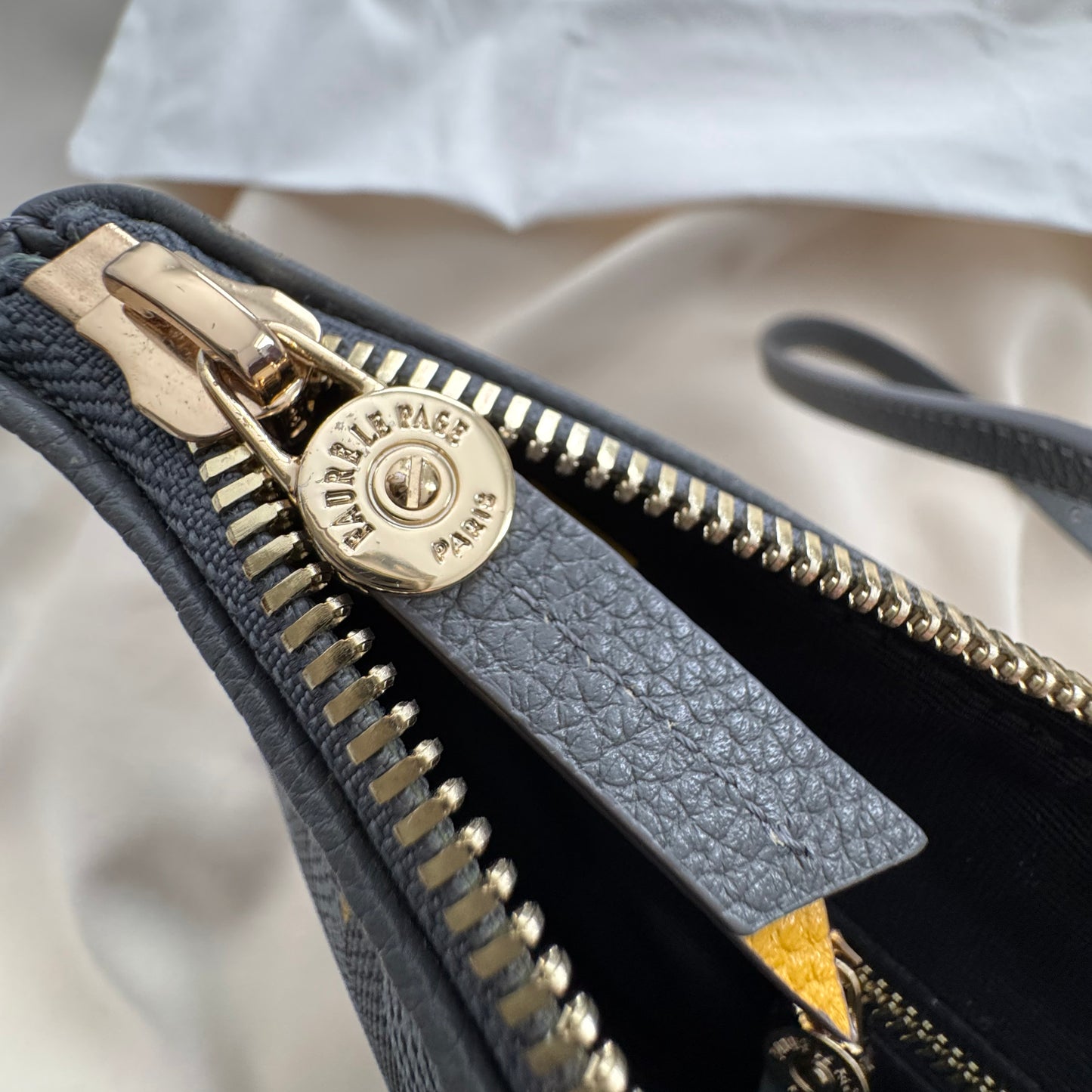 Fauré le Page "Daily Battle 27 w Zip" Tote in Grey