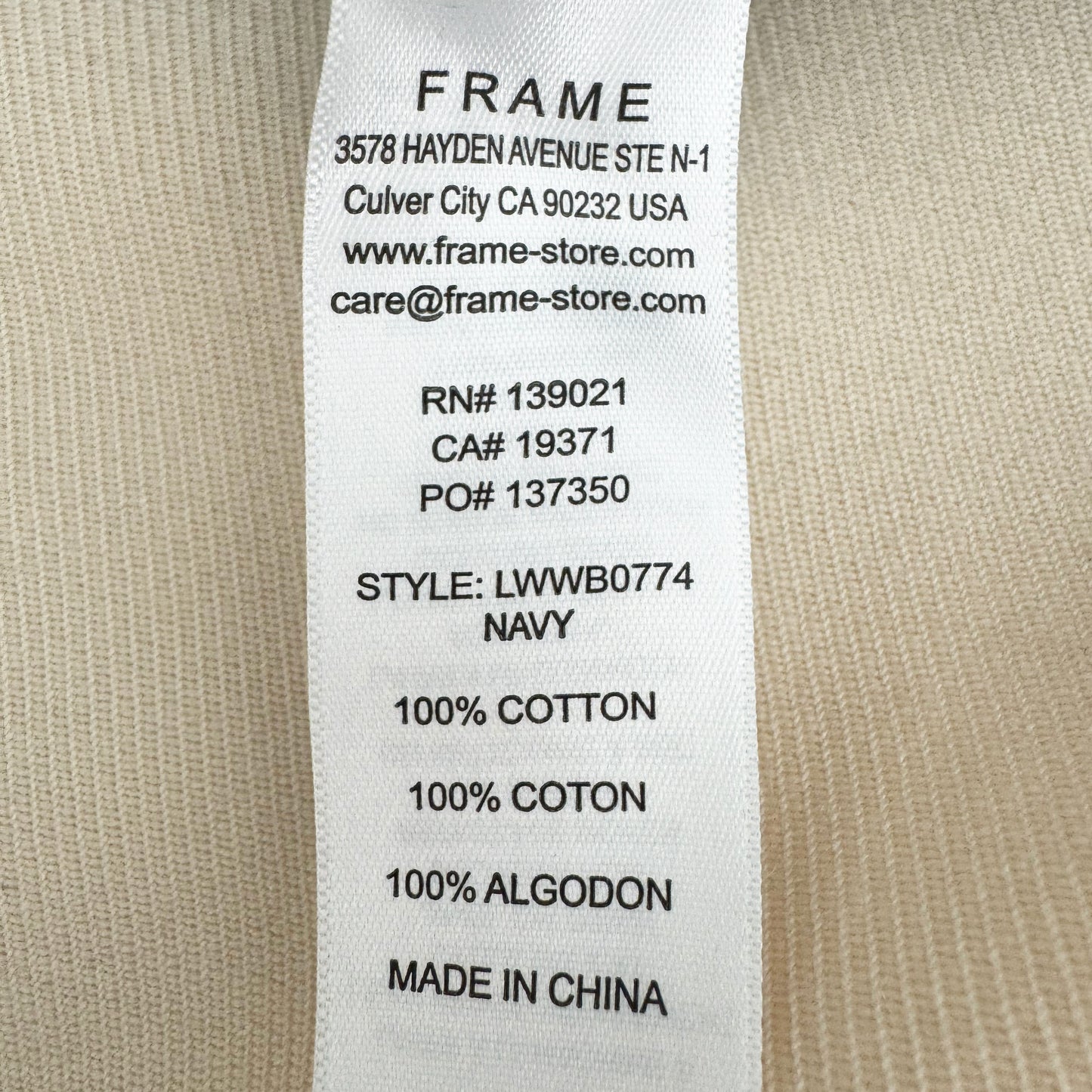 Frame Gathered Seam Seersucker Skirt in Navy, size Small
