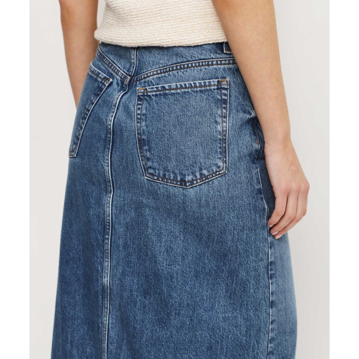 Frame "Midaxi" Denim Skirt in Del Amo, size 25