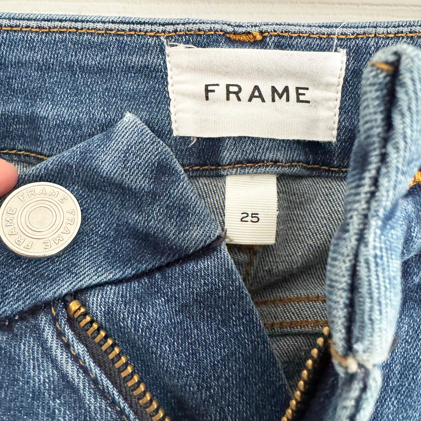 Frame "Le Mini Boot" Jean in "Poe", size 25