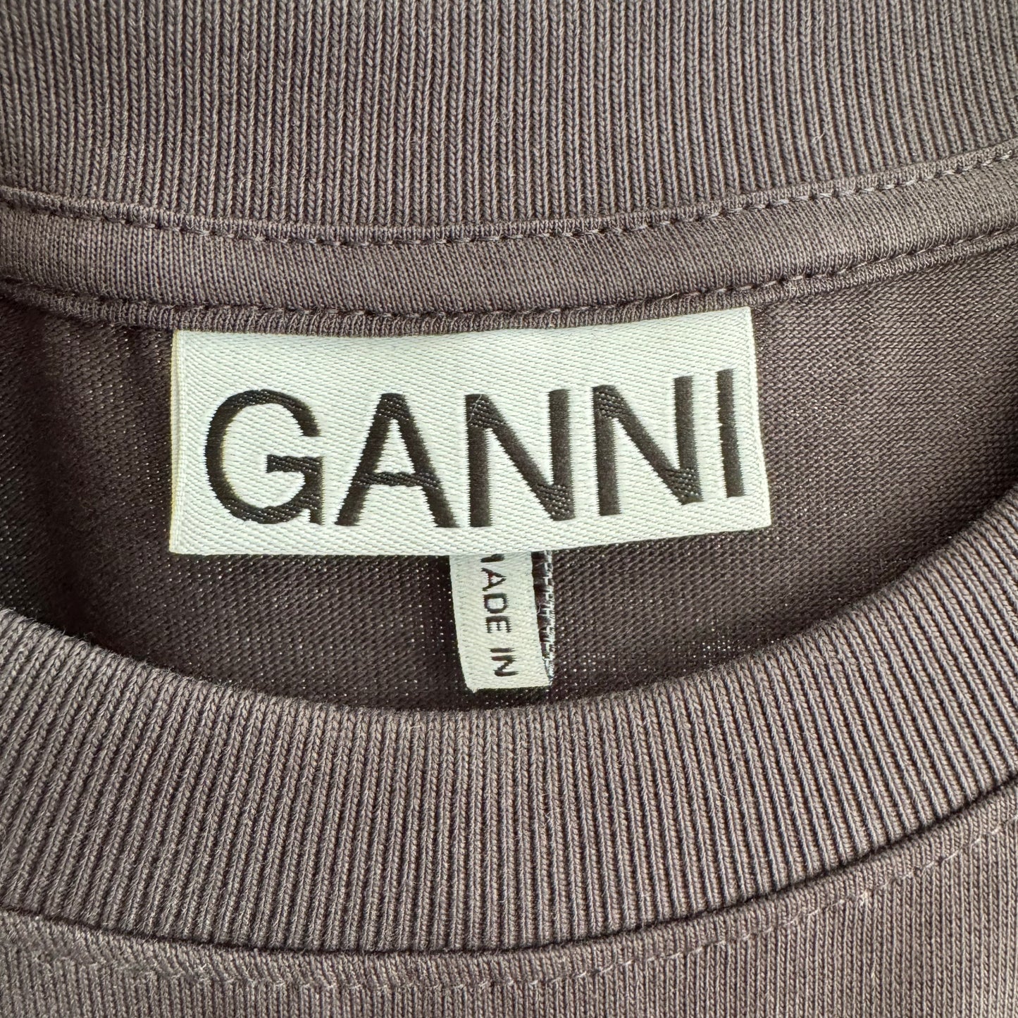 GANNI "Heavy Heart" Tonal Logo Tee in "phantom", size XL (fits Large)