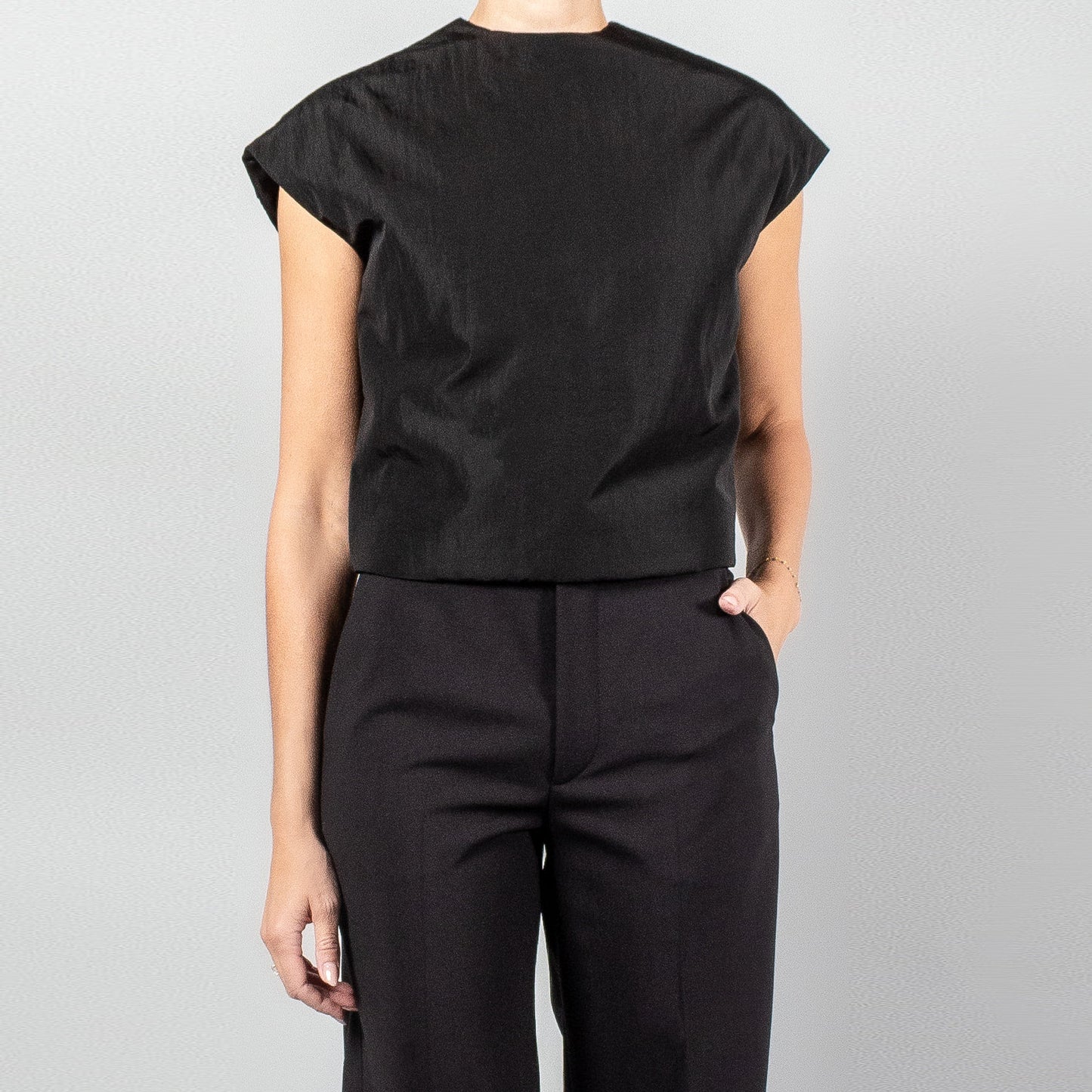 Gauchere Short Sleeve Padded Top in Black, size 40 (Medium ish)