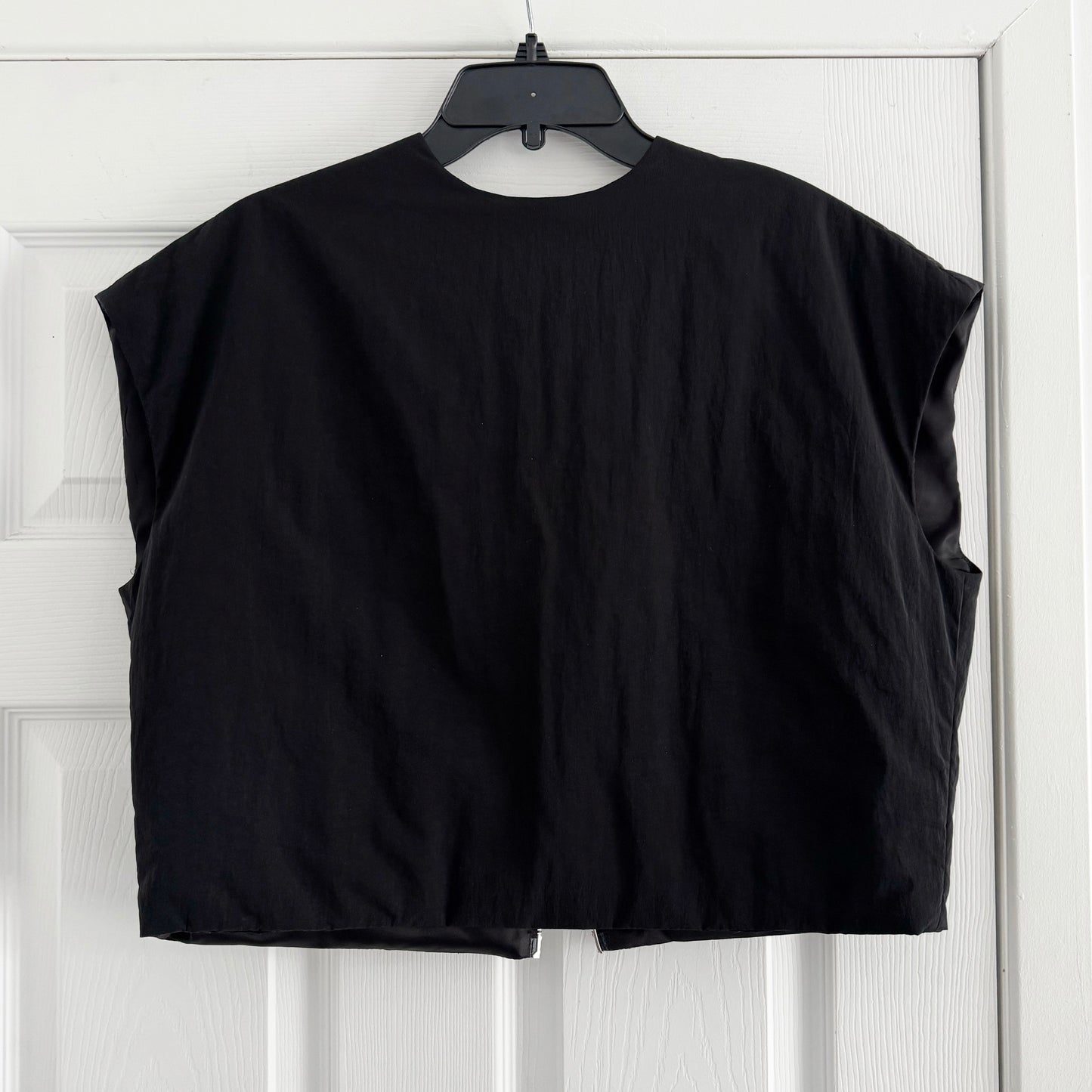 Gauchere Short Sleeve Padded Top in Black, size 40 (Medium ish)
