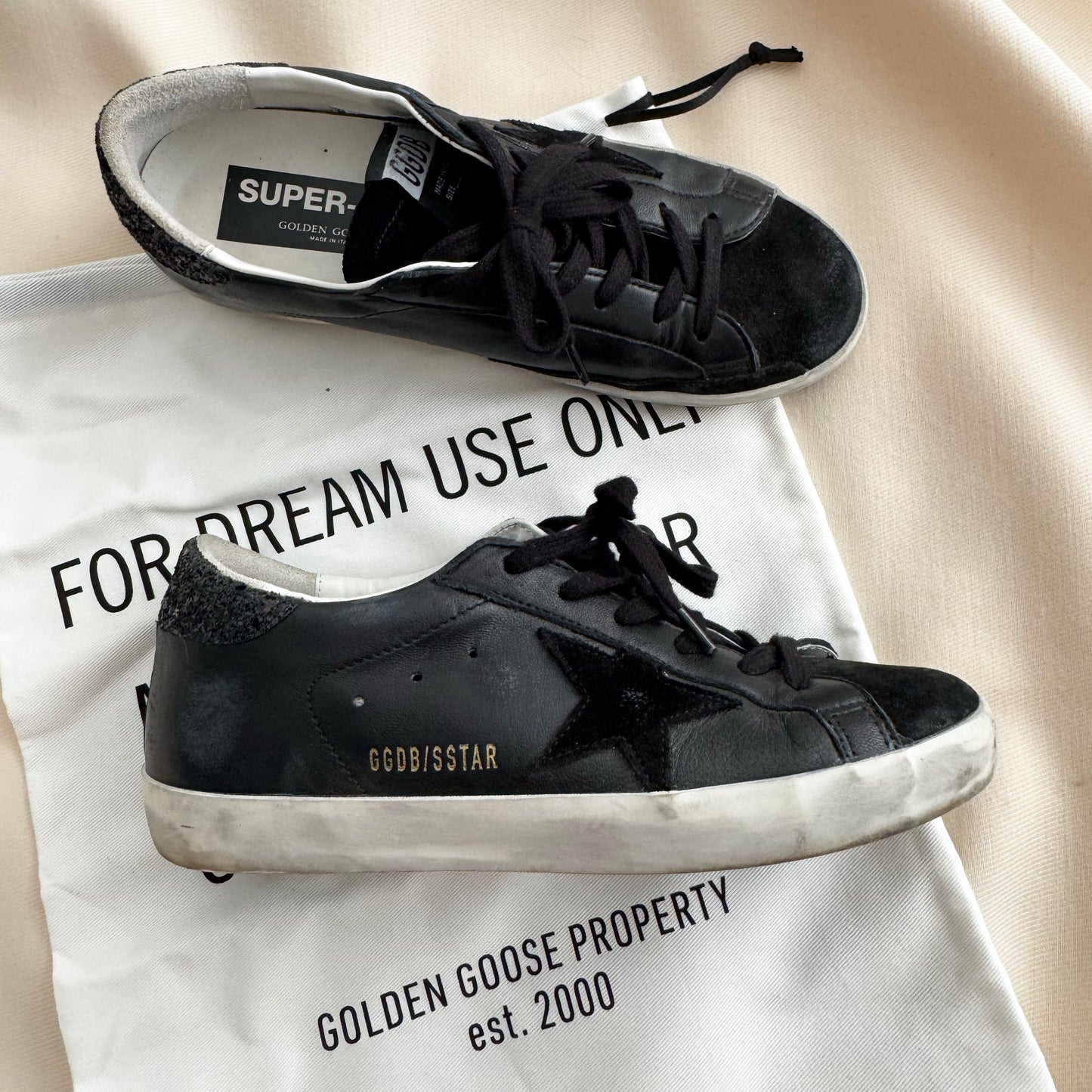 Golden Goose Superstar Classic Sneaker in Black, size 38