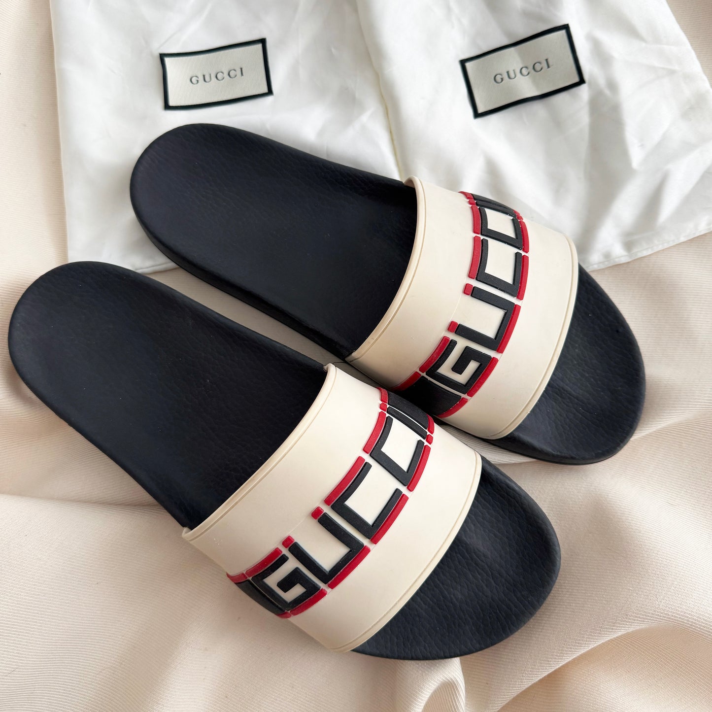 ** MENS ** GUCCI Pursuit Rubber Slides, size 14