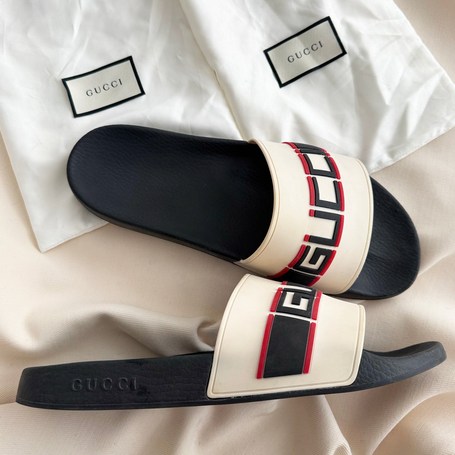 ** MENS ** GUCCI Pursuit Rubber Slides, size 14