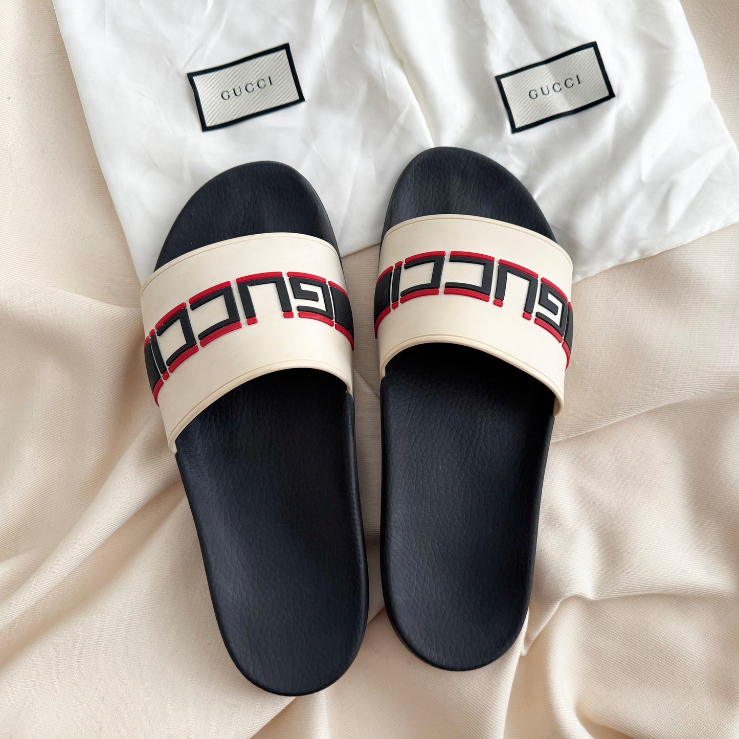 ** MENS ** GUCCI Pursuit Rubber Slides, size 14