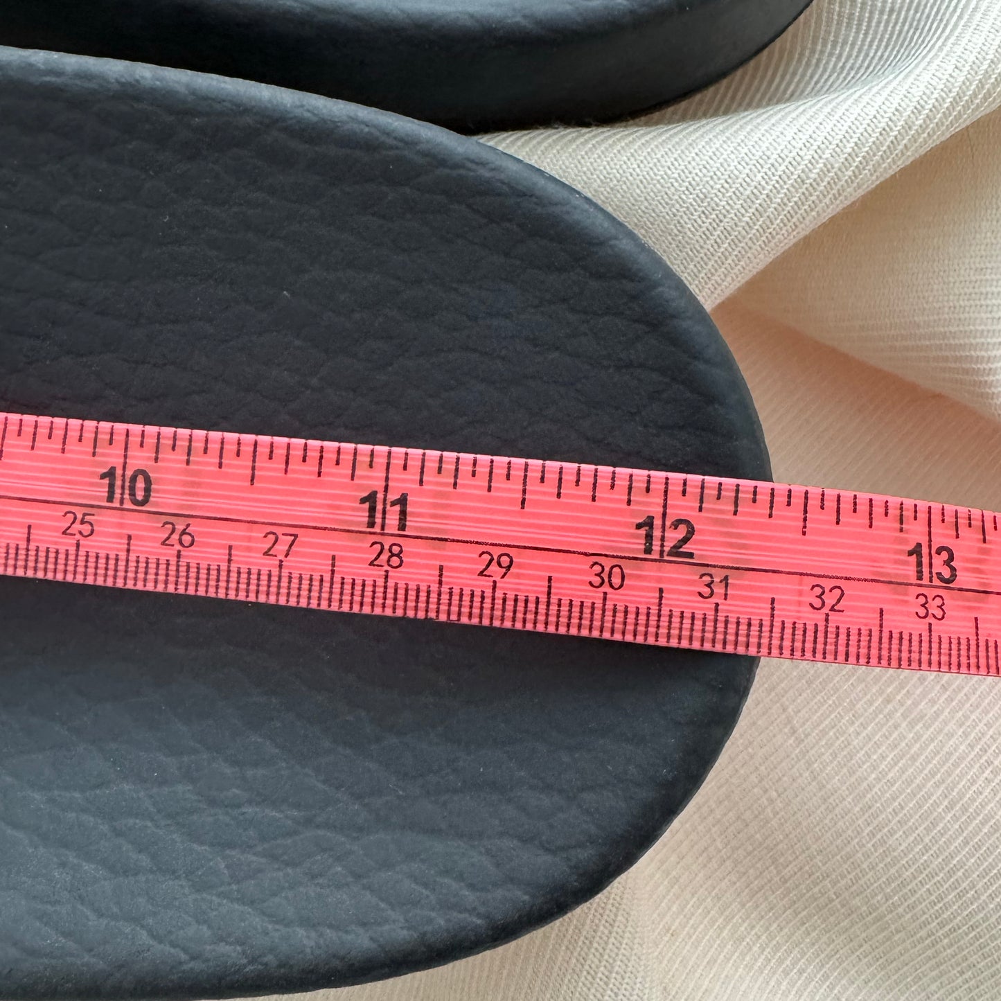 ** MENS ** GUCCI Pursuit Rubber Slides, size 14