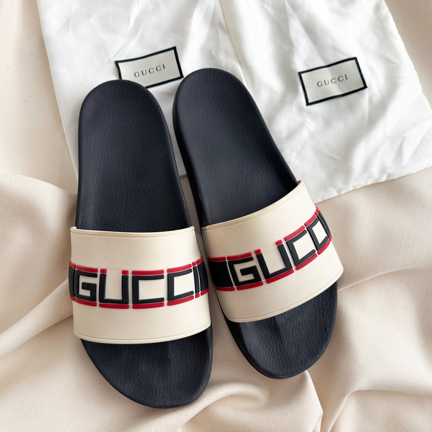 ** MENS ** GUCCI Pursuit Rubber Slides, size 14