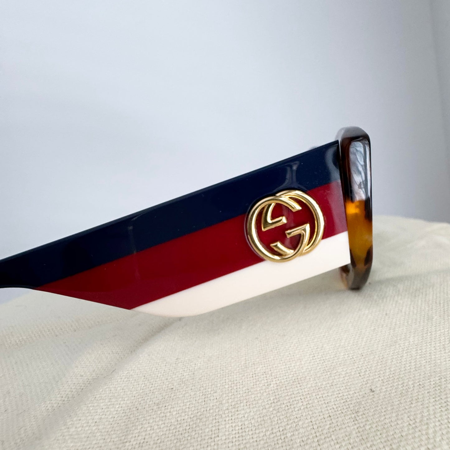 Gucci Havana Tortoise Cat Eye Sunglasses with Tricolour Sides