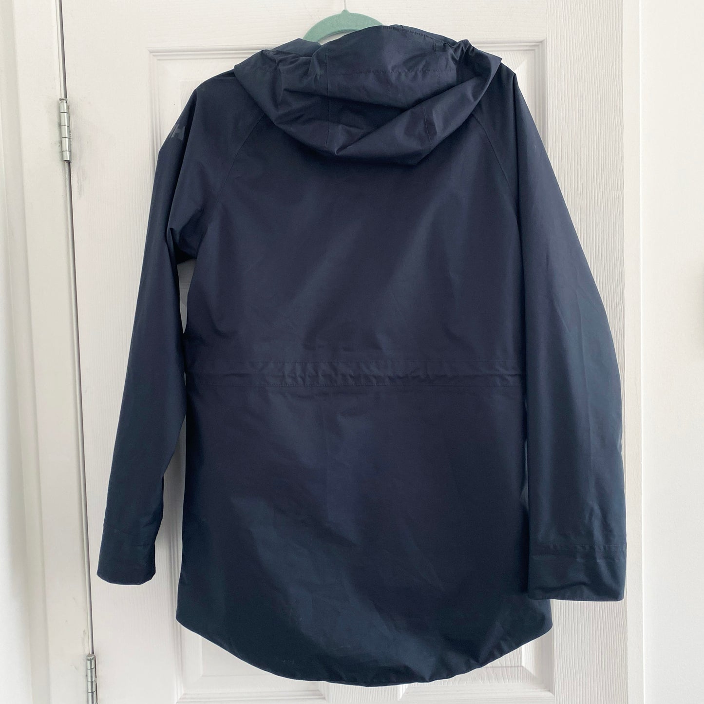 Helly Hansen "Appleton" Rain Jacket in Navy, size Medium