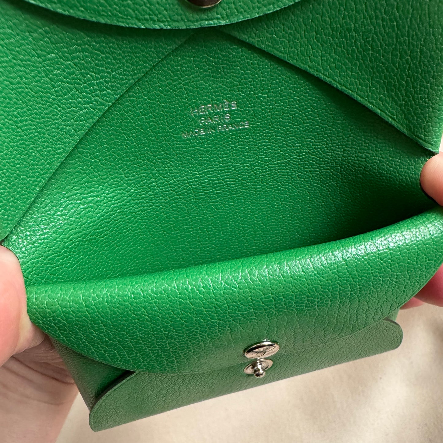 Hermes Duo Calvi Cardholder in Vert