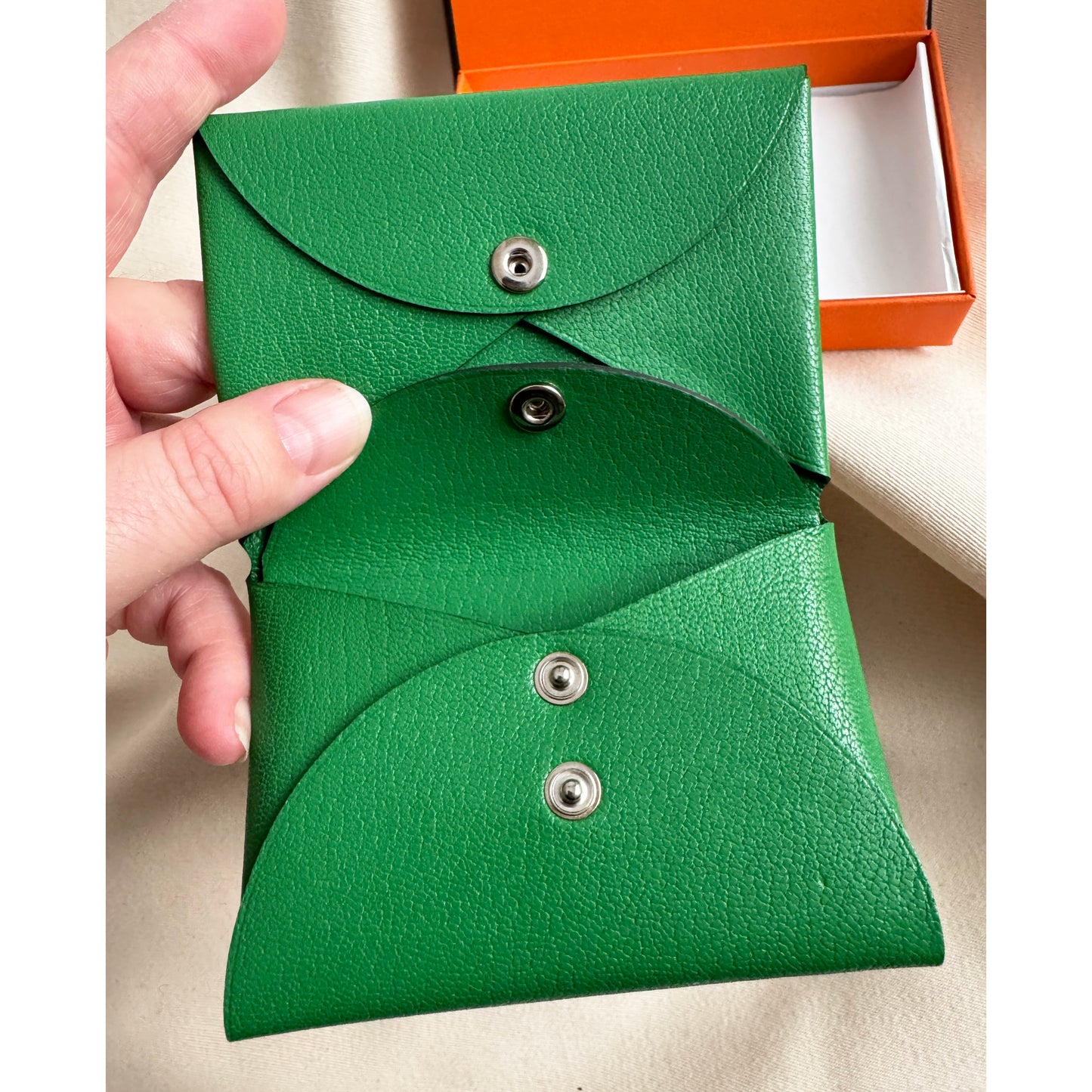 Hermes Duo Calvi Cardholder in Vert