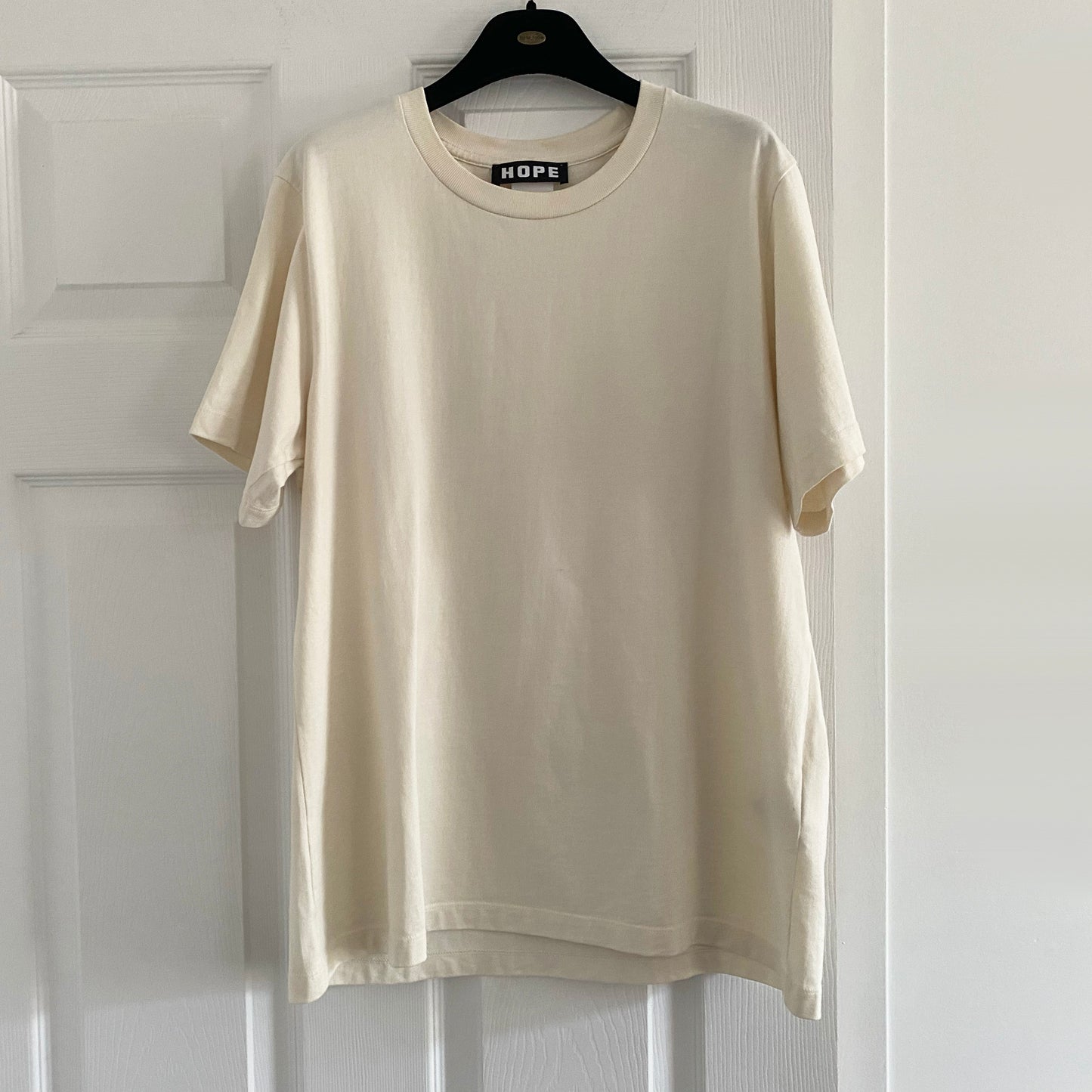 Hope Standard Tee Shirt in Ivory, size 38 (Medium)