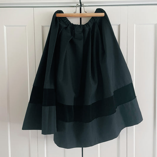 Comme des Garcons Comme des Garcons full pleated skirt in Dark blue, Size Medium