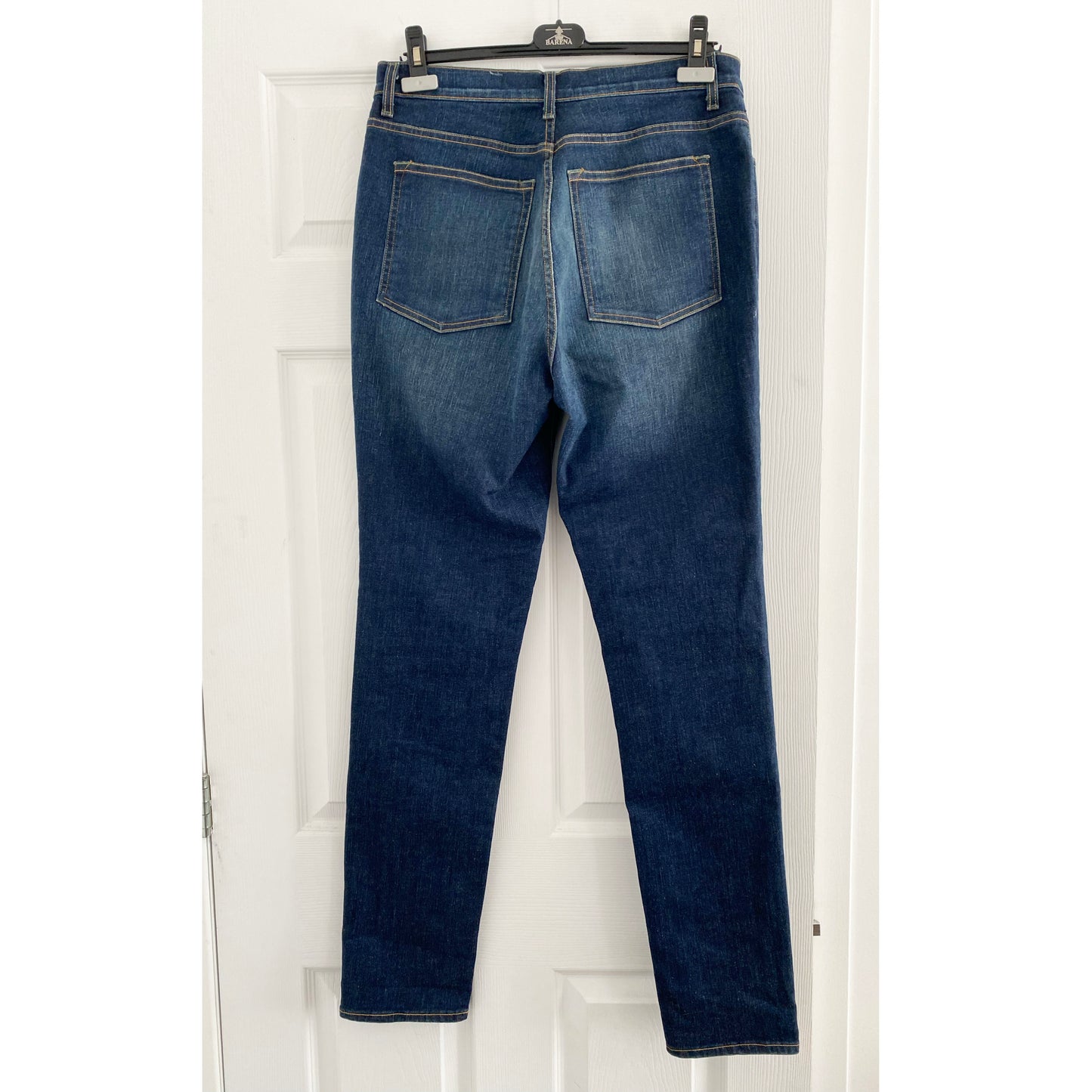 Imogene & Willie "Elizabeth" High Rise Skinny Jeans in Dark Denim, size 32