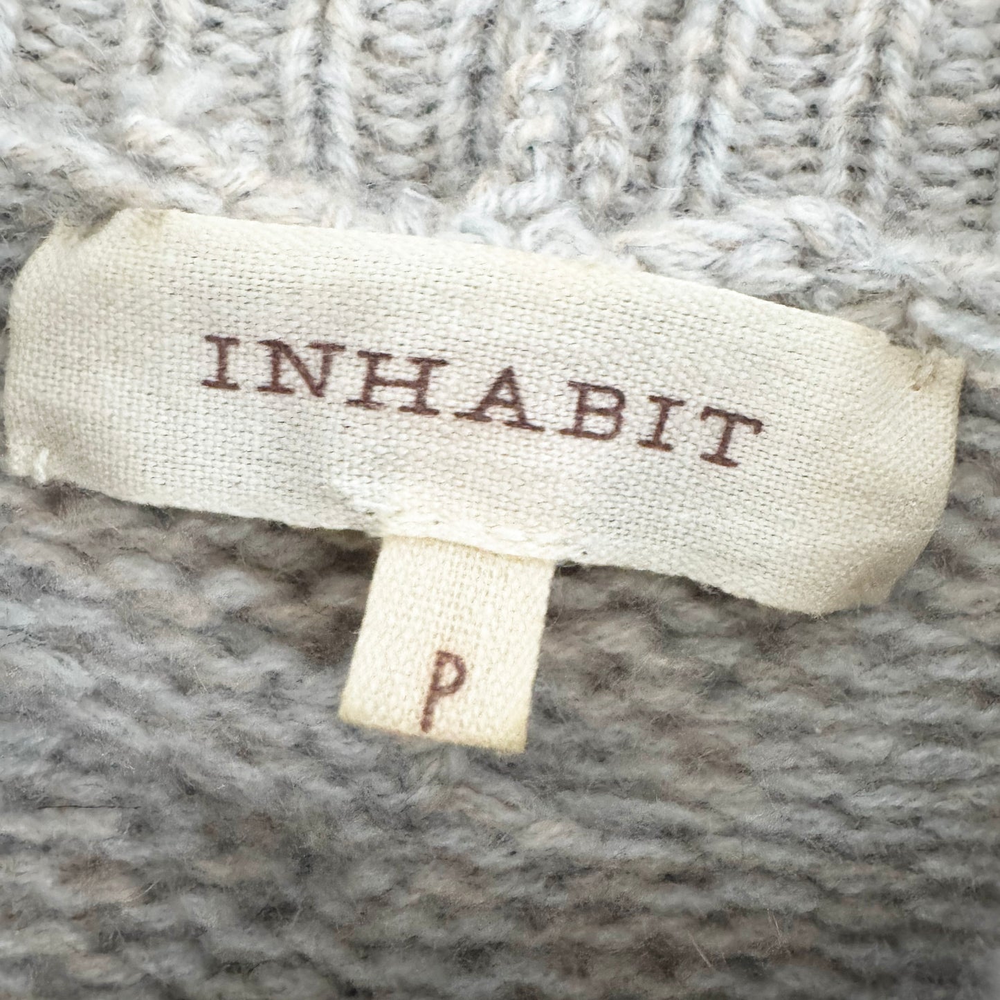 Inhabit Cashmere Cable Knit Turtleneck in Grey/Beige, size XS
