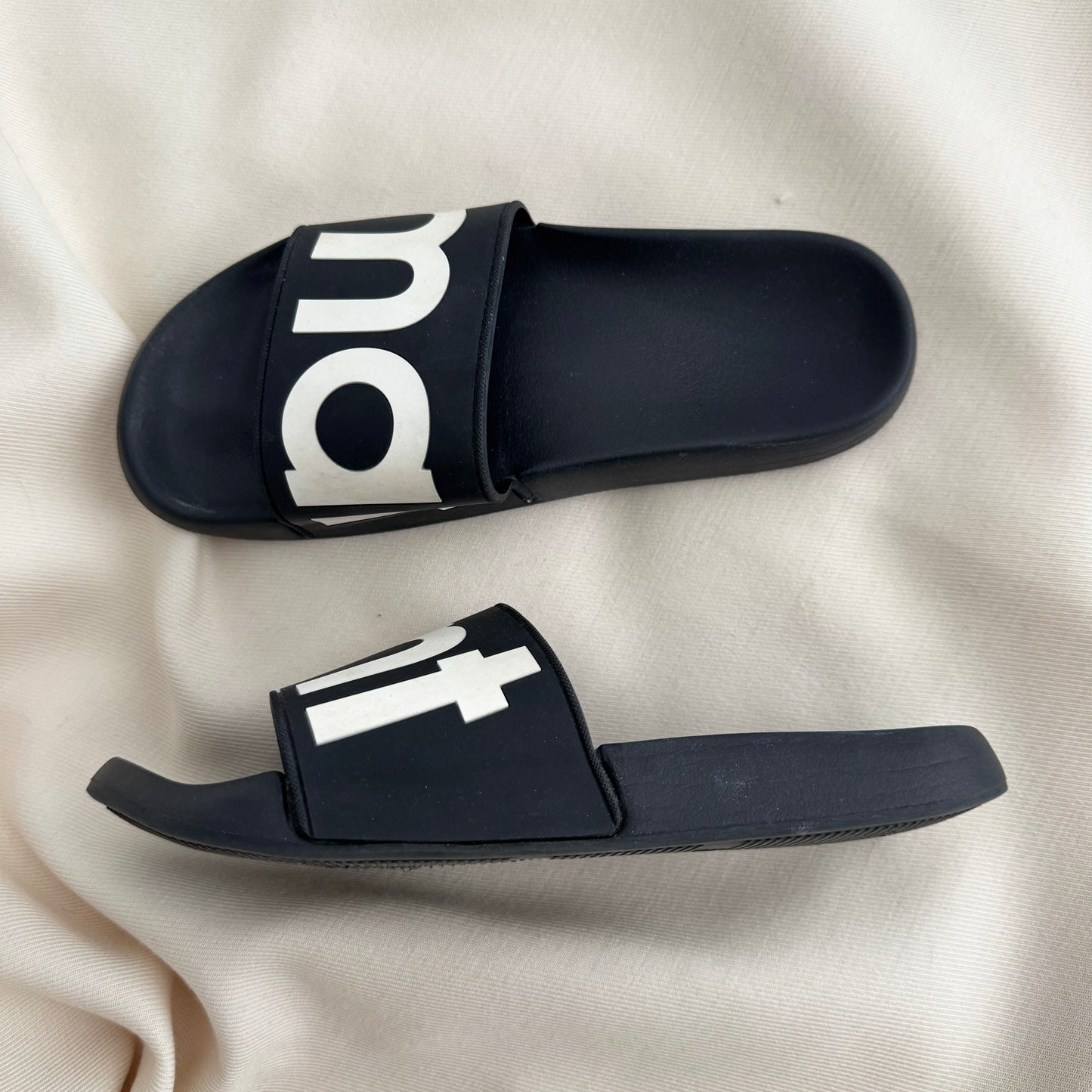 Claquettes Isabel Marant Hellea en noir, taille 35