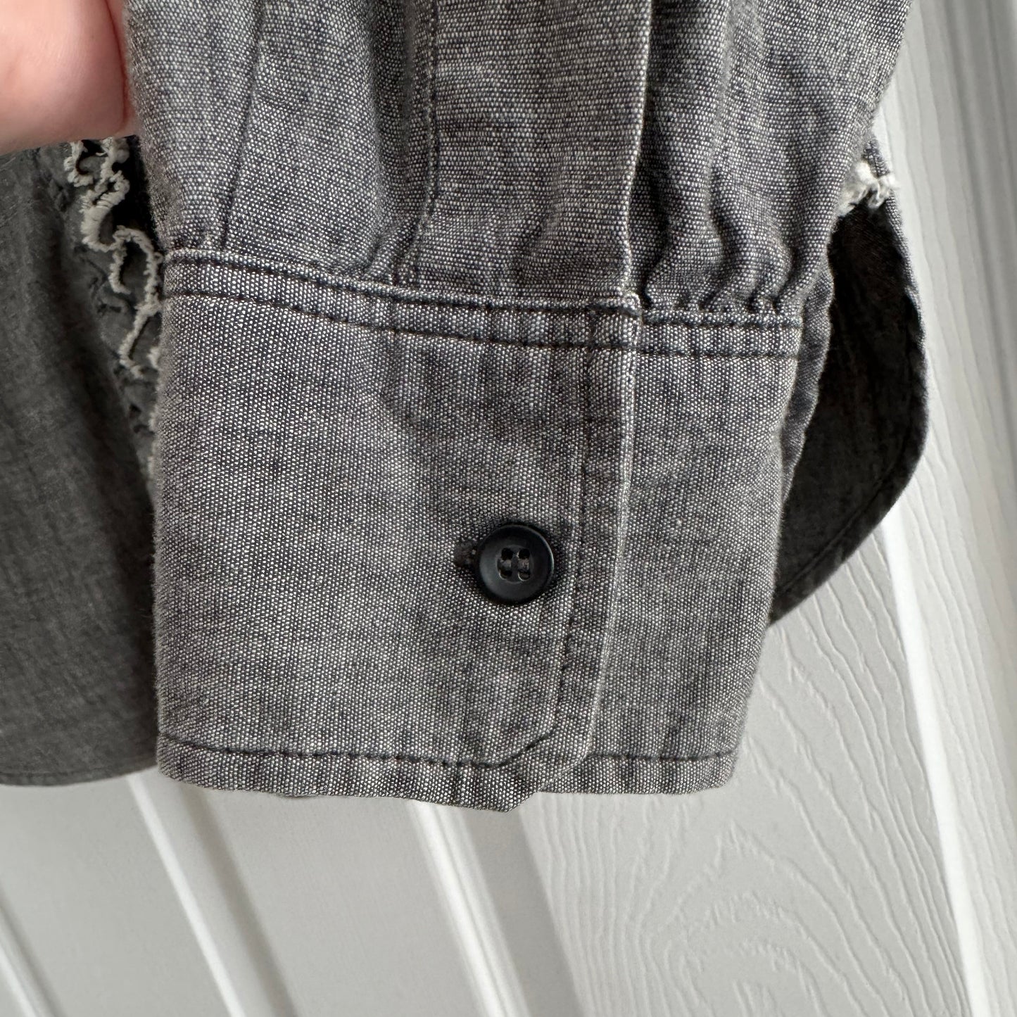 Isabel Marant Etoile "Lawendy" Chambray Shirt in Grey, size 38 (fits 2/4)