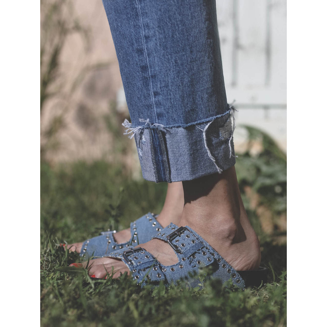 Isabel Marant "Lennyo" Studded Denim Sandals in Blue, size 37